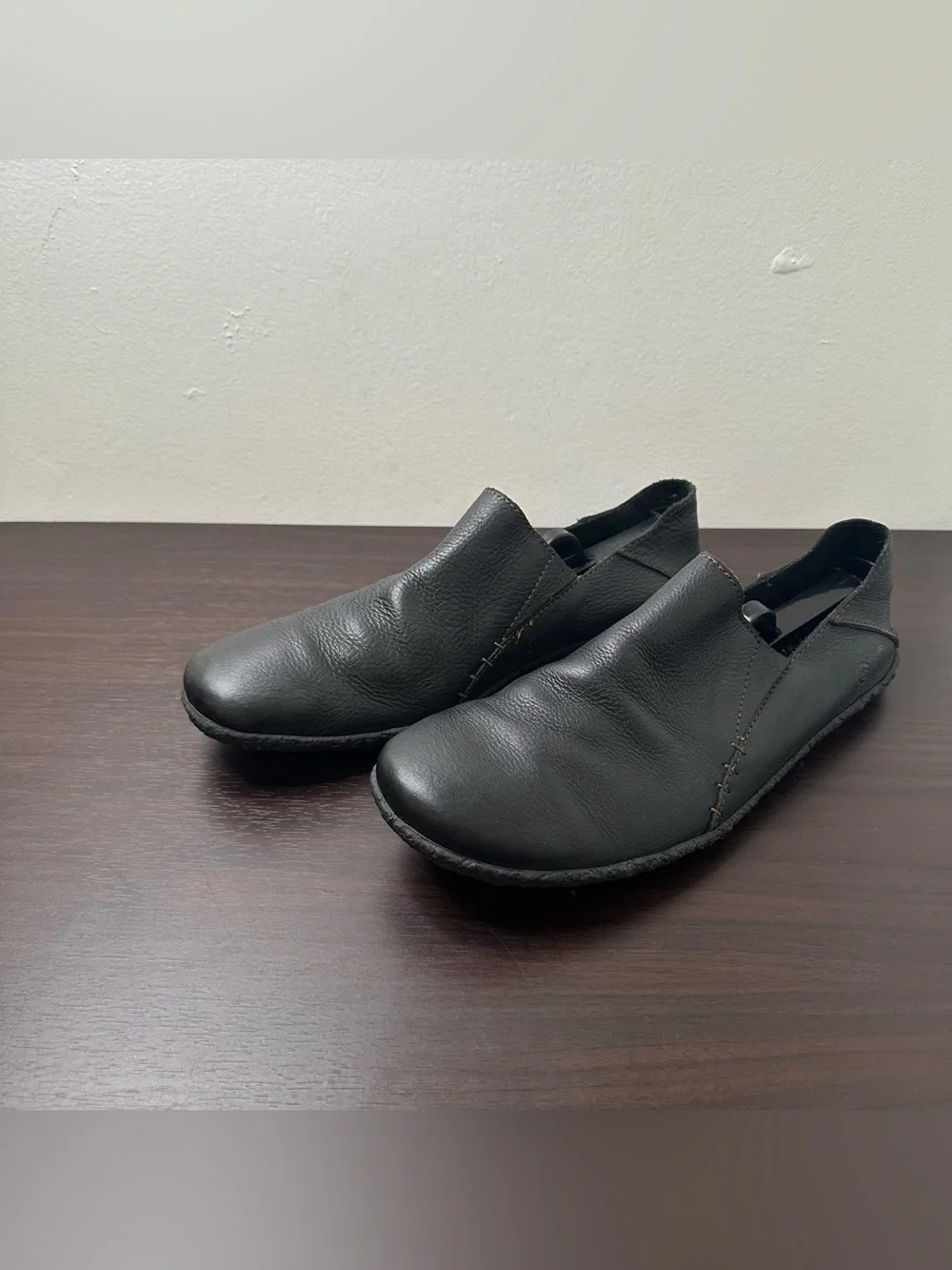 Born Black Leather Minimalist Slip-On Casual Shoes Round Toe Men's 11.5 EU 45.5